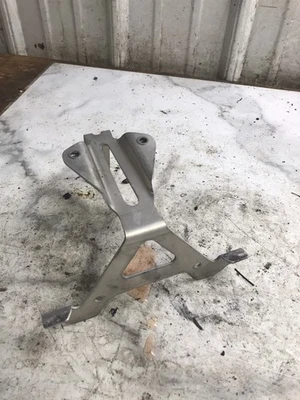 19 Ski-Doo Renegade Adrenaline 900 Ace Turbo 137" correa batería soporte de estancia  Foto 1 de 4