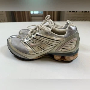 RARO Nike Vintage Shox Blanco Rosa Plata Para Mujer EE. UU. Talla 9.5 2005 Zapatos para Correr - Imagen 1 de 10