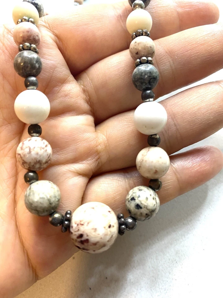 Colar vintage 7,28, jaspe branco oceânico - Imagem 1 de 3