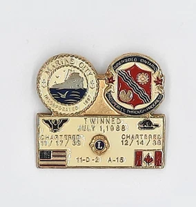 Marine City Ingersoll Lions Club Twinned 11 D 2 & A 15 July 1, 1988 Vintage Pin - Picture 1 of 2