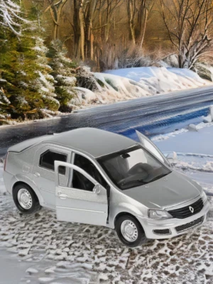 Renault Logan Metal Model Diecast Car Scale, Collectible Toy Cars, silver, 1/36 - Image 1 of 4