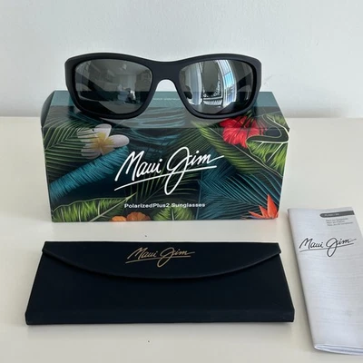Gafas de sol Maui Jim Maukele negras grises polarizadas MJ0682S-001 hechas en Italia Foto 1 de 4