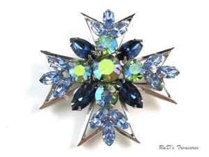 CIONDOLO SPILLA CROCE MALTESE VINTAGE JULIANAN D&E Strass blu pezzo libro - Foto 1 di 1