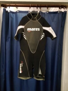 Mares reef 2,5 mm shorty nero/bianco taglia 3 - Foto 1 di 3