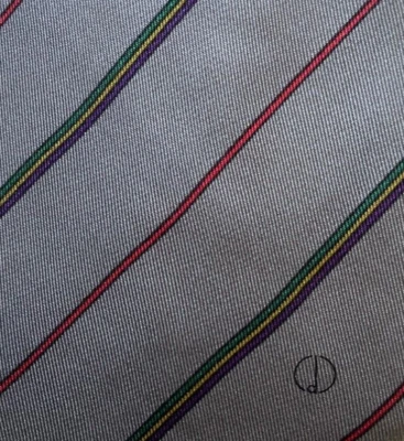 Corbata ajustada gris a rayas con logotipo de seda DUNHILL Foto 1 de 4