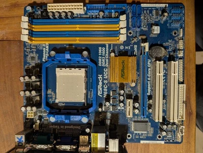 scheda madre N2 socket am3 ASrock N68C-S UCC phenom 2 x6 - Immagine 1 di 2