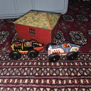 marx 1930s Garage And Two Working Wind Up Boat Tail Race Cars - Picture 1 of 3