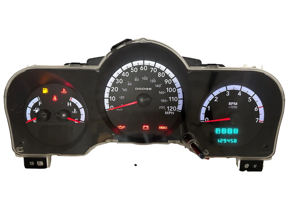 Cuadro de instrumentos velocímetro medidor de panel 07 Dodge Nitro 129.458 millas Foto 1 de 4