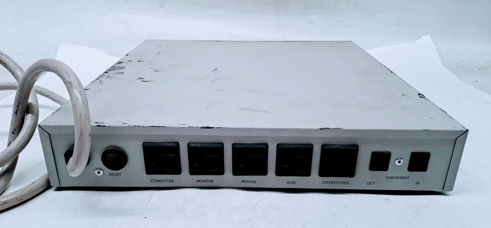 Memorex Relocate Power Taps Transient Voltage Surge Suppressor E115193 PC-0061N - Image 1 of 4