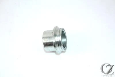 Cuello espaciador buje interior trasero Triumph Daytona 675 675R 2006 06 Foto 1 de 4