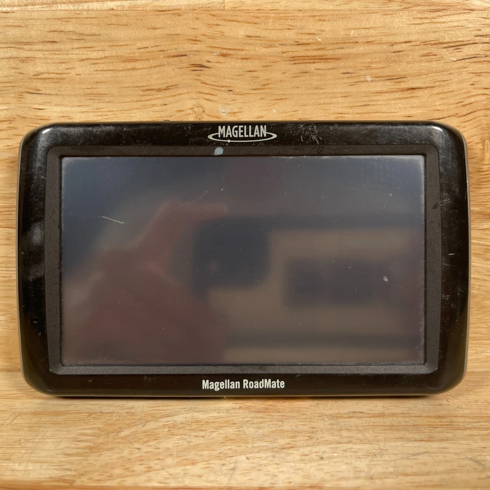 Magellan RoadMate 5120-LMTX Silver Black 5" Touchscreen Portable GPS Navigator - Image 1 of 4