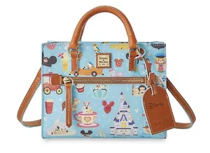 Borsa a tracolla Disney Dooney Bourke Jerrod Maruyama Walk In The Park nuova con etichette 2021 - Foto 1 di 2