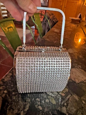 Monedero vintage años 40 de metal plateado con asa superior - Hecho en Japón - Art Deco Foto 1 de 4