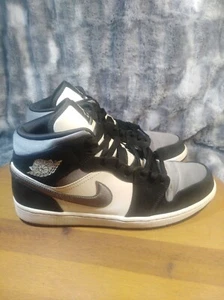 Nike Air Jordan 1 Mid SE Satin Grey Toe Size 11 Smoke Grey 852542-011 No Box - Picture 1 of 11