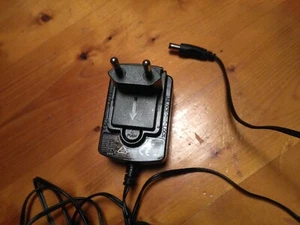 Z0168 ADAPTER 12V 1,5A 18W ADS-25D-12 12018E 5,5X2,5 Netzgerät Netzteil - Bild 1 von 12