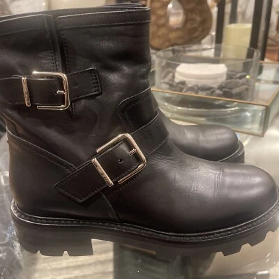 Botas de motociclista Jimmy Choo negras de cuero liso con hebillas doradas talla 37,5 Foto 1 de 4