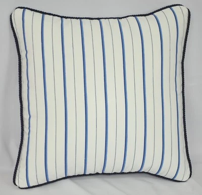 Almohada con cordón hecha con porcelana Ralph Lauren azul marino y blanco tela a rayas 14" Foto 1 de 2