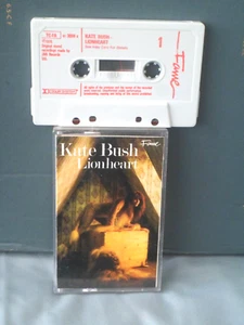VNT CASSETTE ABLUM KATE BUSH ~ LIONHEART ~ RED TEXT FAME 1978 MINT - Picture 1 of 4