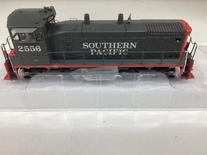 Athearn #29668 HO scale “Southern Pacific” SW1500 DCC and Sound READY Rd.#2556 - Picture 1 of 2
