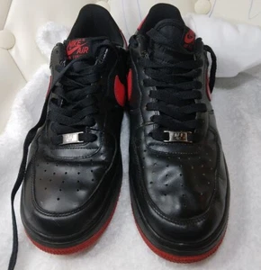 NIKE AIR FORCE 1 LOW BLACK/ RED SIZE  9.5 AF-1 '82. 2010 MODEL. VINTAGE  - Picture 1 of 12