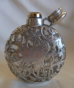ANTIGUA BOTELLA DE PERFUME DE PLATA ESTERLINA SOBRE VIDRIO - TRABAJO PERFORADO ABIERTO - CON CARTUCHO - Imagen 1 de 12