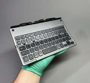 Small Bluetooth Keyboard for iPad iPhone Samsung Ultra Thin Portable Foldable - Afbeelding 1 van 22