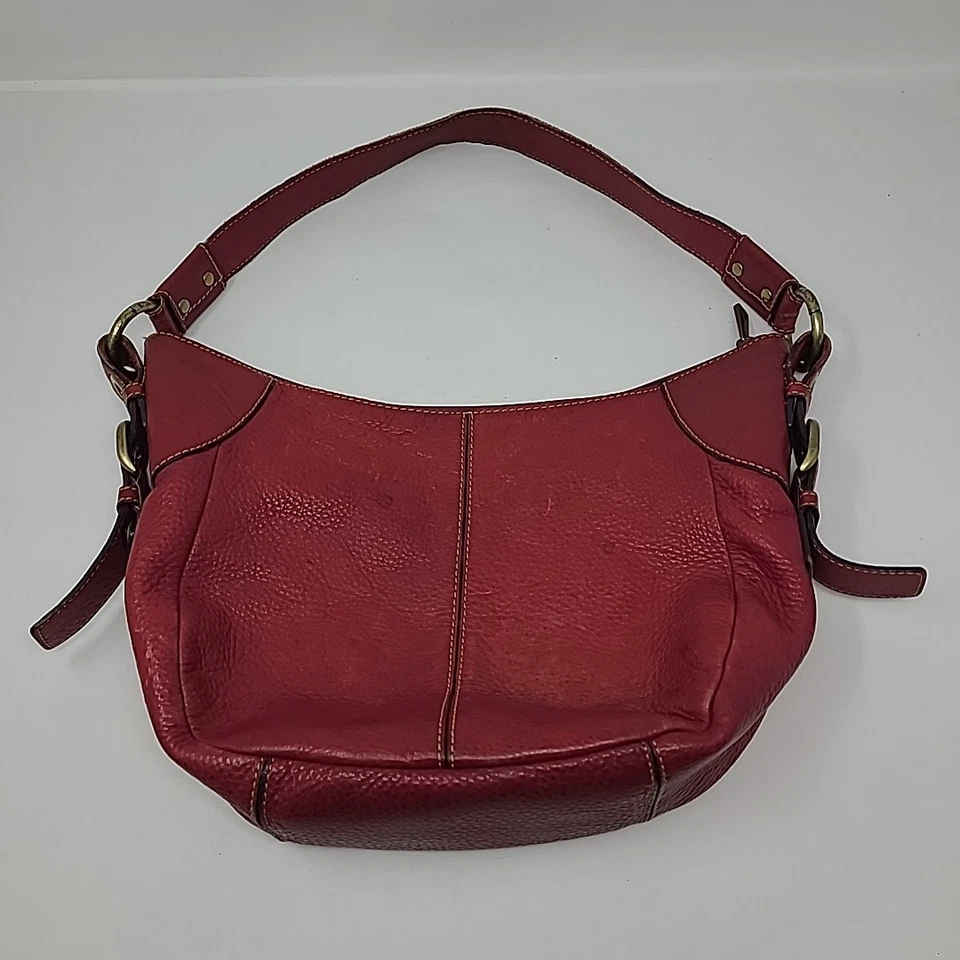 Bolso de Hombro Hobo Fossil Rojo Oscuro Cuero Guijarro Dorado Herrajes Bolso Foto 1 de 4
