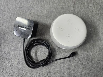 Amazon White Echo Dot 3rd Gen Smart Speaker Alexa W/ Power Supply D9N29T - Image 1 of 4