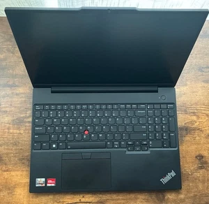 Lenovo ThinkPad E16 Gen 1 AMD Ryzen 7 7000 Series ohne SSD/OHNE RAM/NUR TEILE! - Bild 1 von 8