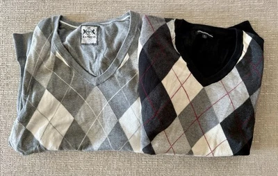 Lot of 2 Express V Neck Argyle Black & Gray Mens Sweaters Large X-Large - Image 1 of 4