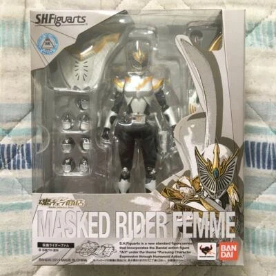 Figura S.H.Figuarts Masked Kamen Rider Ryuki FEMME Bandai Tamashii Nations Foto 1 de 4