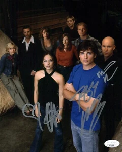 Smallville 8x10 Photo Cast x3 Signed Welling Rosenbaum Kreuk JSA - Picture 1 of 2