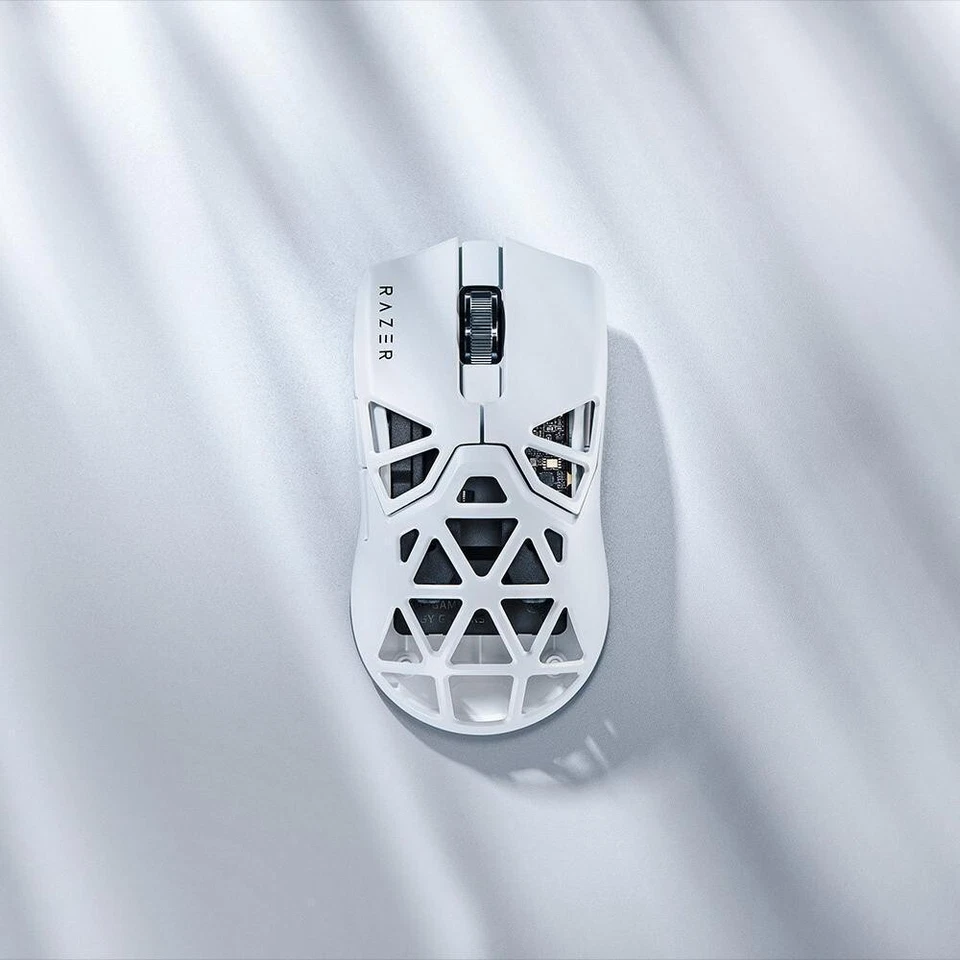 RAZER VIPER MINI SIGNATURE EDITION WHITE Wireless Gaming Mouse New From Japan - Image 1 of 4