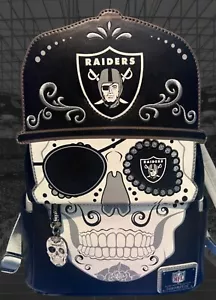 Mini Mochila Loungefly Raiders Día de los Muertos Exclusiva para Outlet de Coleccionistas - Imagen 1 de 6