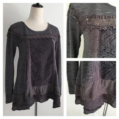 Camisa bordada MEADOW RUE Anthropologie para mujer talla XS gris oscuro con volantes dobladillo Foto 1 de 4