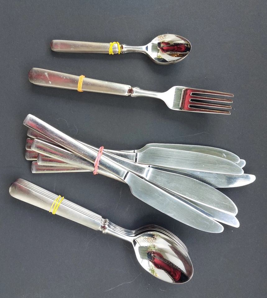 TCM Besteck 18/10  - 6 Löffel, 6 Gabel- 6 Messer - 5 Kaffeelöffel -gebraucht - Bild 1 von 4