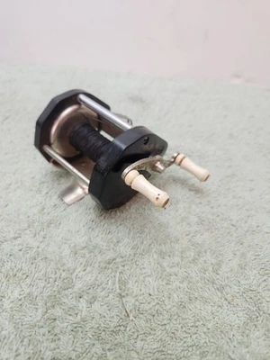 Carrete de pesca Ocean City 1529 vintage negro Foto 1 de 4