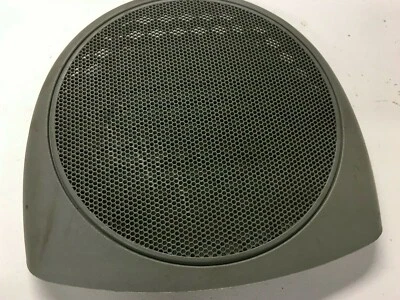 Renault Scenic 2003  - Drivers Side Front Door Speaker Cover Trim - Right - Image 1 of 4