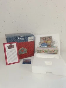 DISNEY "Bosom Buddies" Gus & Jaq Cinderella Trinket Box - Picture 1 of 9