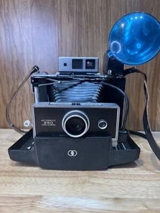 Polaroid Automatic Land Camera 250 w Flash Untested Good Clean Cond. - Picture 1 of 7
