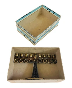 Menorá Miniatura Vintage Latón 4 Pulgadas Janucías Hecho en Israel Caja Original - Imagen 1 de 11