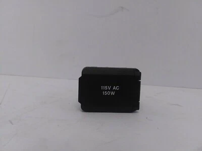 MERCEDES-BENZ E 300/E 400 OEM 2017-2018 ASIENTO TRASERO TOMA DE CORRIENTE A0008200603 Foto 1 de 4