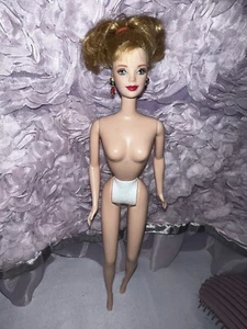 Mackie Face Barbie Collector Puppe blonde Haare Hochsteckfrisur hellgrüne Augen Ohrringe - Bild 1 von 9