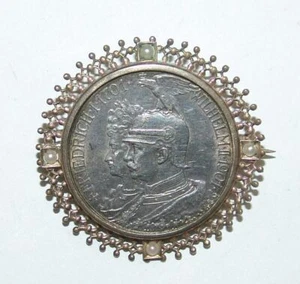 Alte Brosche 2 Mark Preußen 1901 vergoldete Fassung mit Saatperlen Münzschmuck - Bild 1 von 4