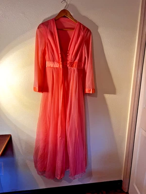 Gossard Artemis Pink Nightgown and Robe Set Small Gorgeous  - Image 1 of 4