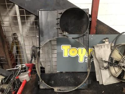 Toyota Spacia Radiator Fan Shroud SR40 02/1998-12/2001 - image 1 of 2