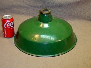 PARALUME SMALTATO PORCELLANA VERDE 14'' VINTAGE - Foto 1 di 7