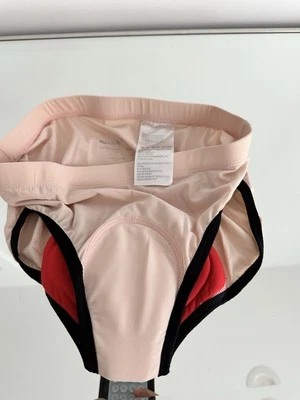 Ropa interior de ciclismo Baleaf para mujer malla acolchada beige talla S Foto 1 de 2