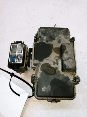 2001 2002 MAZDA MIATA ENGINE FUSE BOX RELAY JUNCTION BLOCK OEM USED  - Image 1 of 4