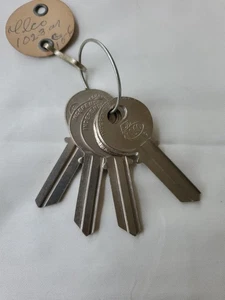 Ilco 1023 Key Blank Fits Clinton lock CL1 123 23 5CL1 Lot of 4 - Picture 1 of 2